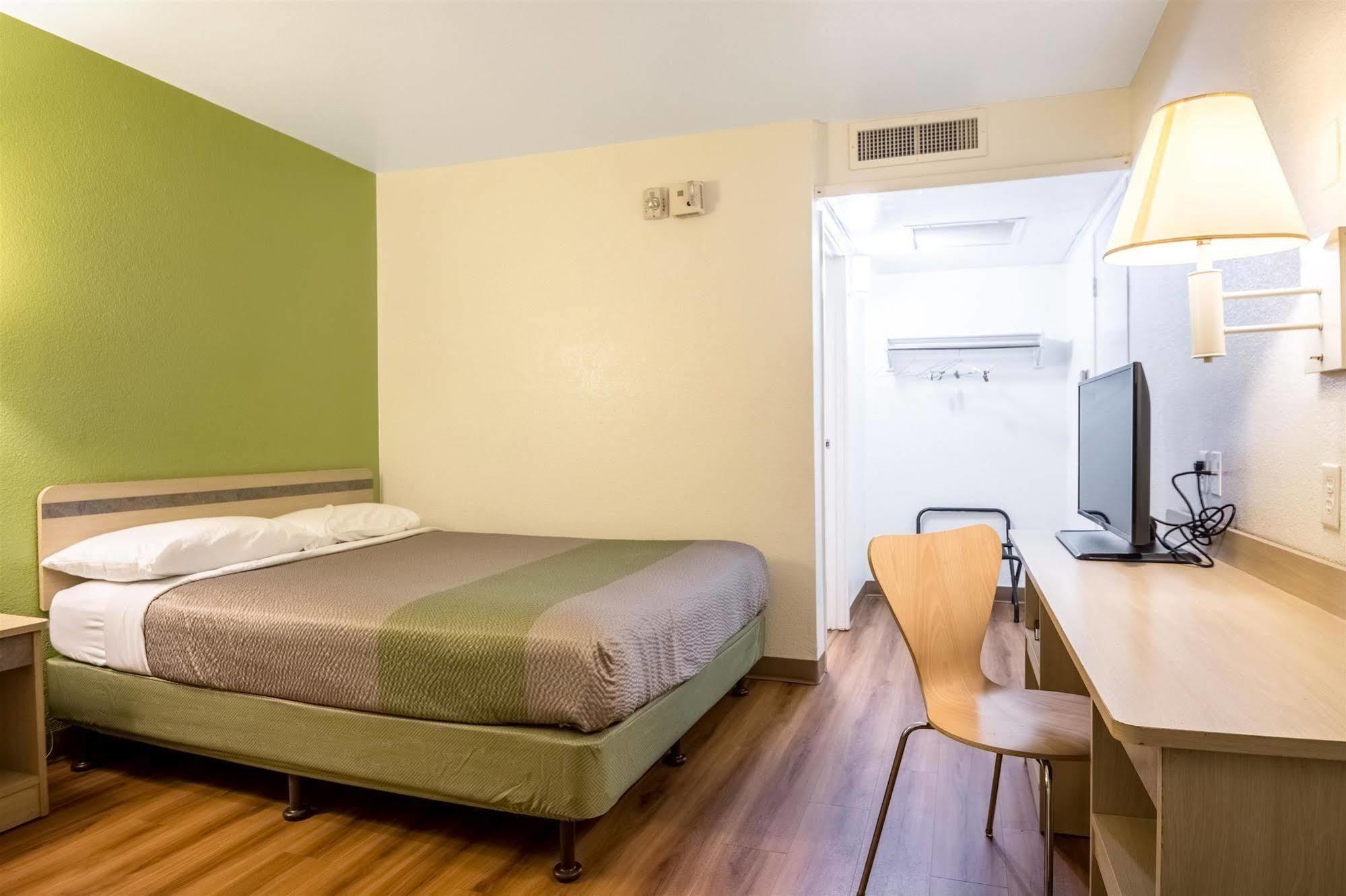 Motel 6-Pueblo, Co - I-25 ภายนอก รูปภาพ