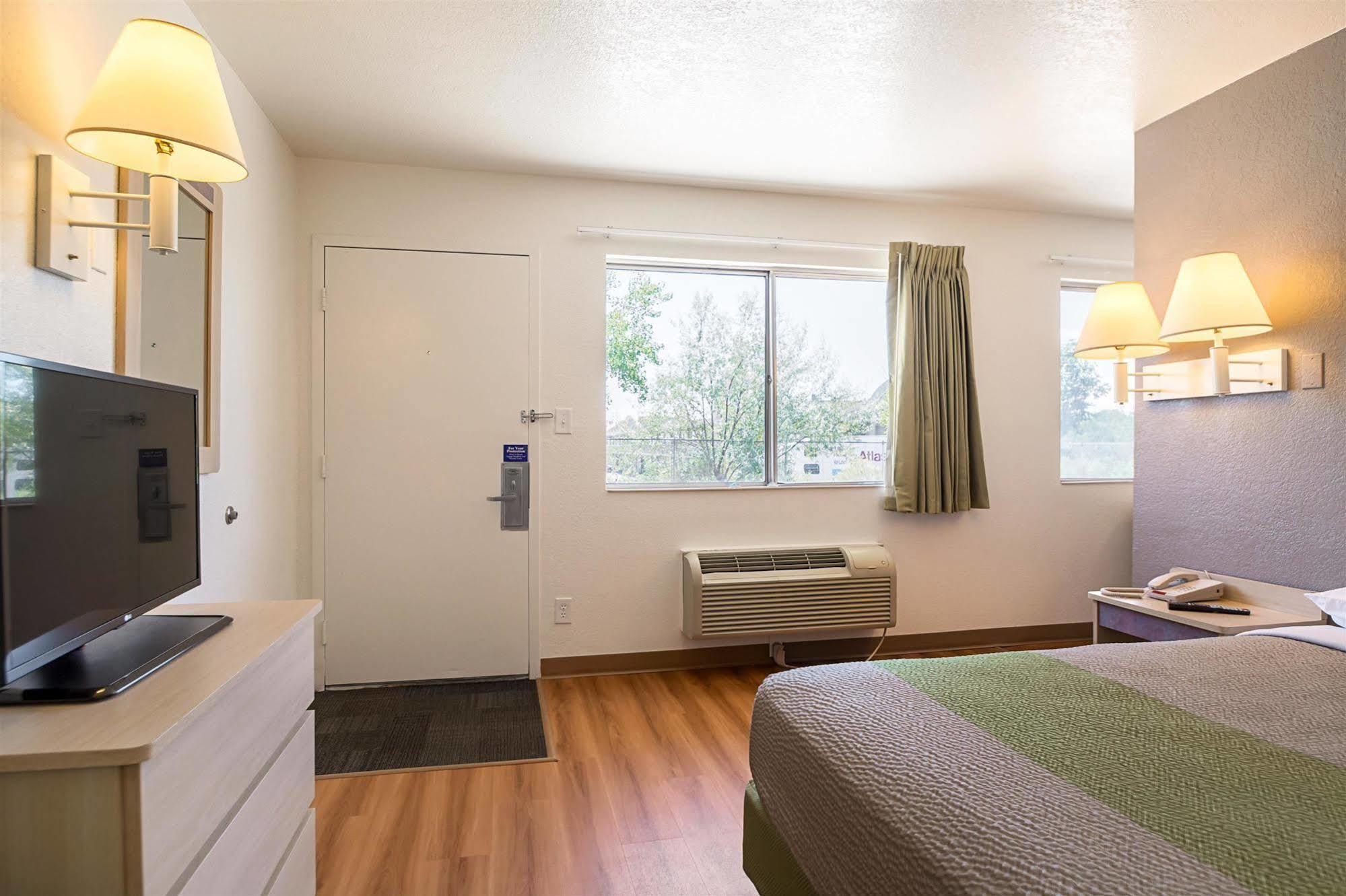 Motel 6-Pueblo, Co - I-25 ภายนอก รูปภาพ